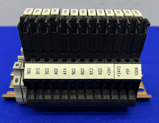 PHOENIX CONTACT UT 4-HESI (5X20) FUSE MODULAR TERMINALS QTY 13 ON DIN RAIL