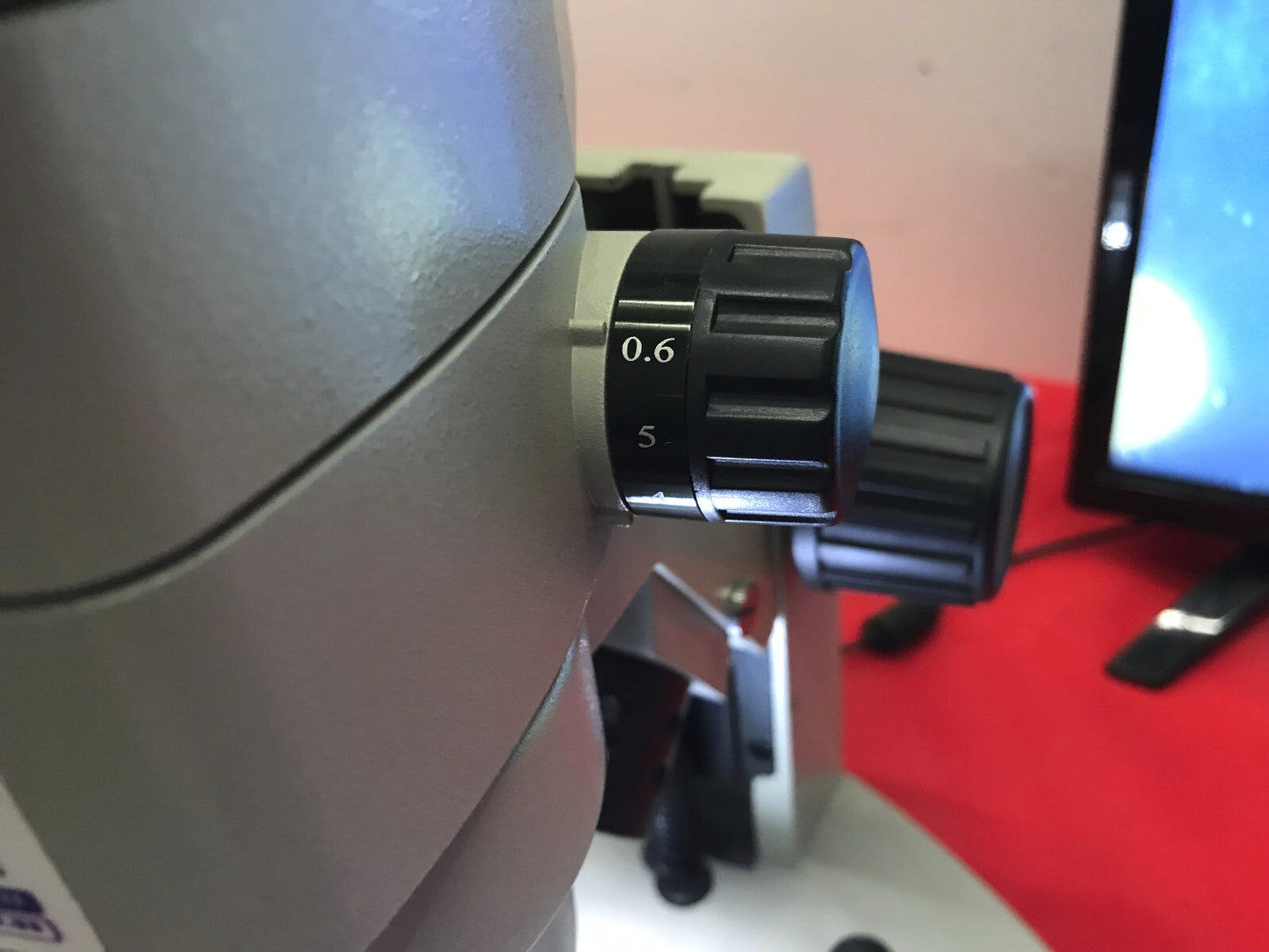 MMBT 50X Trinocular Video Microscope LED Top and Backlighting SZ-WF10X Eyepieces