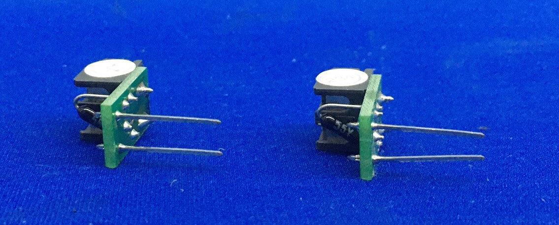 LOT DE 2 BORNES DE COMMANDES GRAPHIQUES POUR ENREGISTREUR DE CARTES EURTHEUM CHESSEL