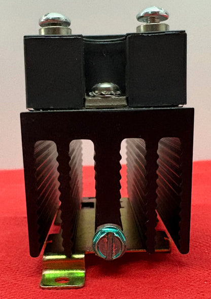CRYDOM D2425-10 SOLID STATE RELAY W/ HS301DR