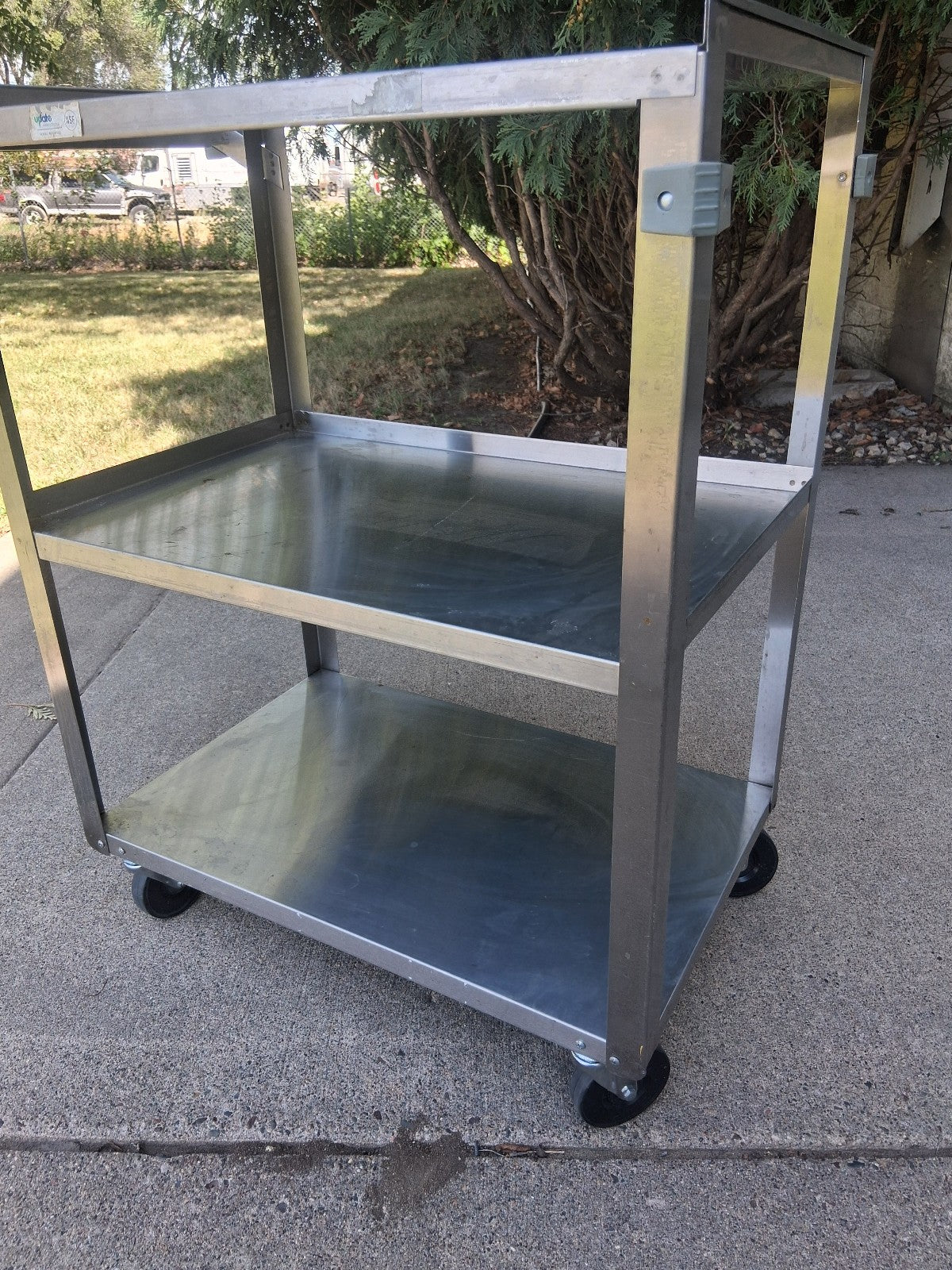 UPDATE INTERNATIONAL BC-2415SS STAINLESS STEEL BUS CART 3 SHELF 24" X 16" X 31"