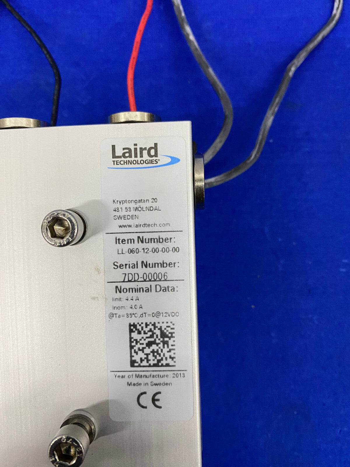 LAIRD TECHNOLOGIES ® LL-060-12-00-00-00 CONJUNTOS TERMOELÉCTRICOS LÍQUIDO/LÍQUIDO