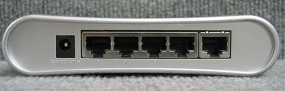 COMMUTATEUR RÉSEAU DE BUREAU ETHERNET 5 PORTS SMC NETWORKS SMCGS5 LNA