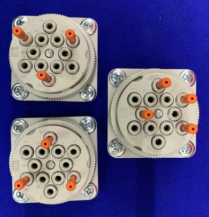 Cantidad 3 - Conectores múltiples SMC DMK12-23