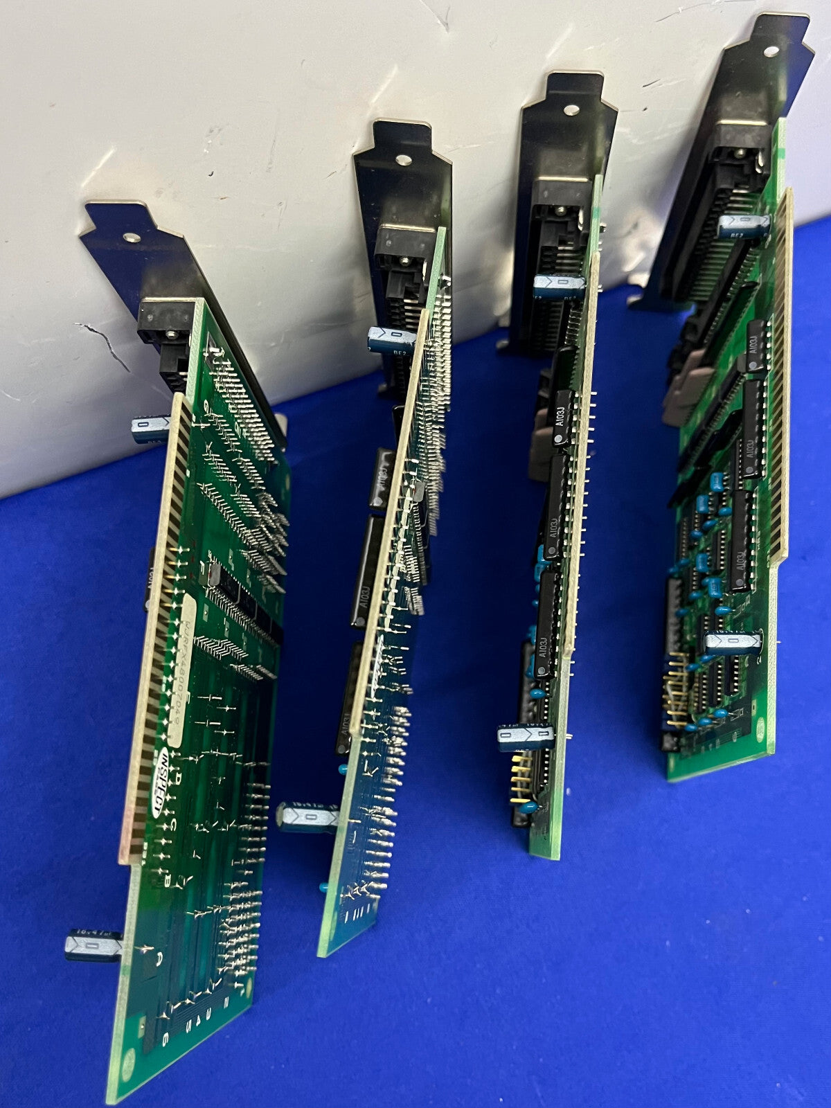 CONTEC PIO-16/16L (PC) H NR. 9765B GEÏSOLEERDE DIGITALE I/O-BORD - 1 LOT HOEVEELHEID 4 