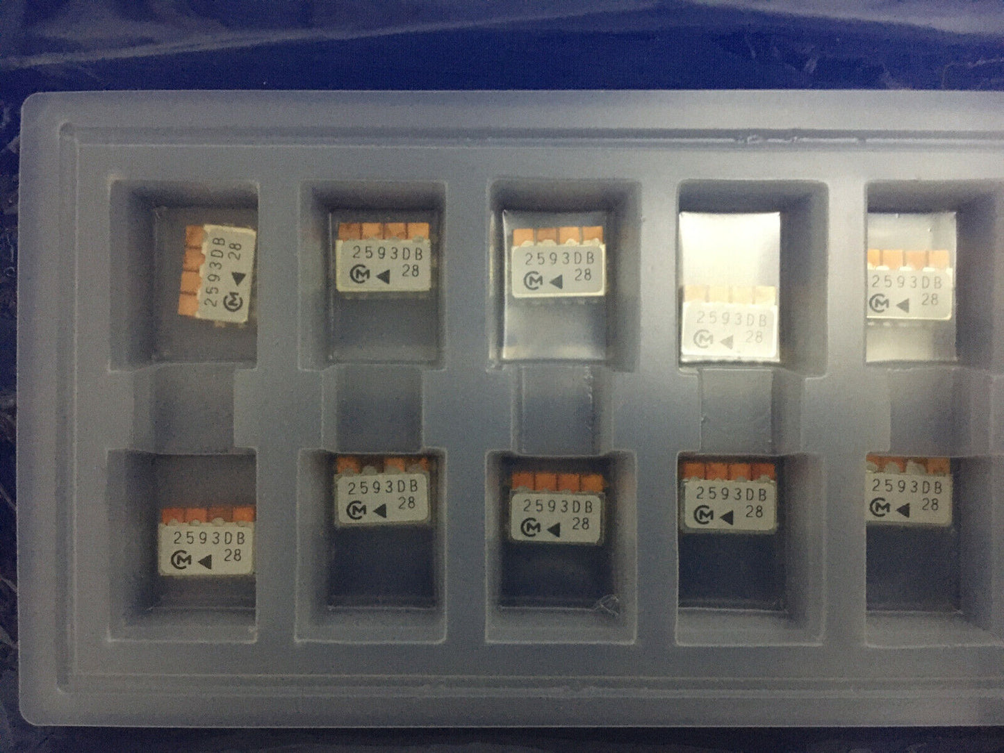 1 LOT HOEVEELHEID VAN 15 - MURATA 2593DB ELEKTRONISCHE COMPONENT ZAAGFILTER