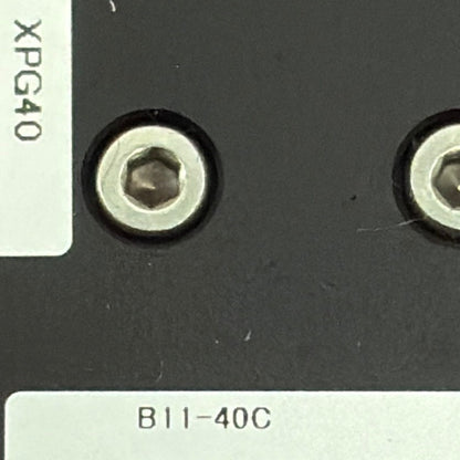 Lot of 2 XPG40 MANUAL 40mm x 40 mm STAGE X-AXIS LINEAR MANUAL POSITIONING STAGE