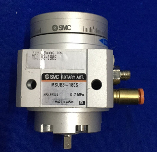 SMC MSUB3-180S MAX. DRUK 0,7 MPa MSU ROTATIEAANDRIJVING MET TAFEL