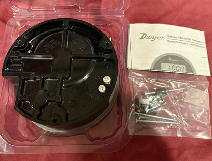 DWYER DM-2007-LCD DIFFERENTIAL PRESSURE TRANSMITTER GAUGE 0-5” in WATER
