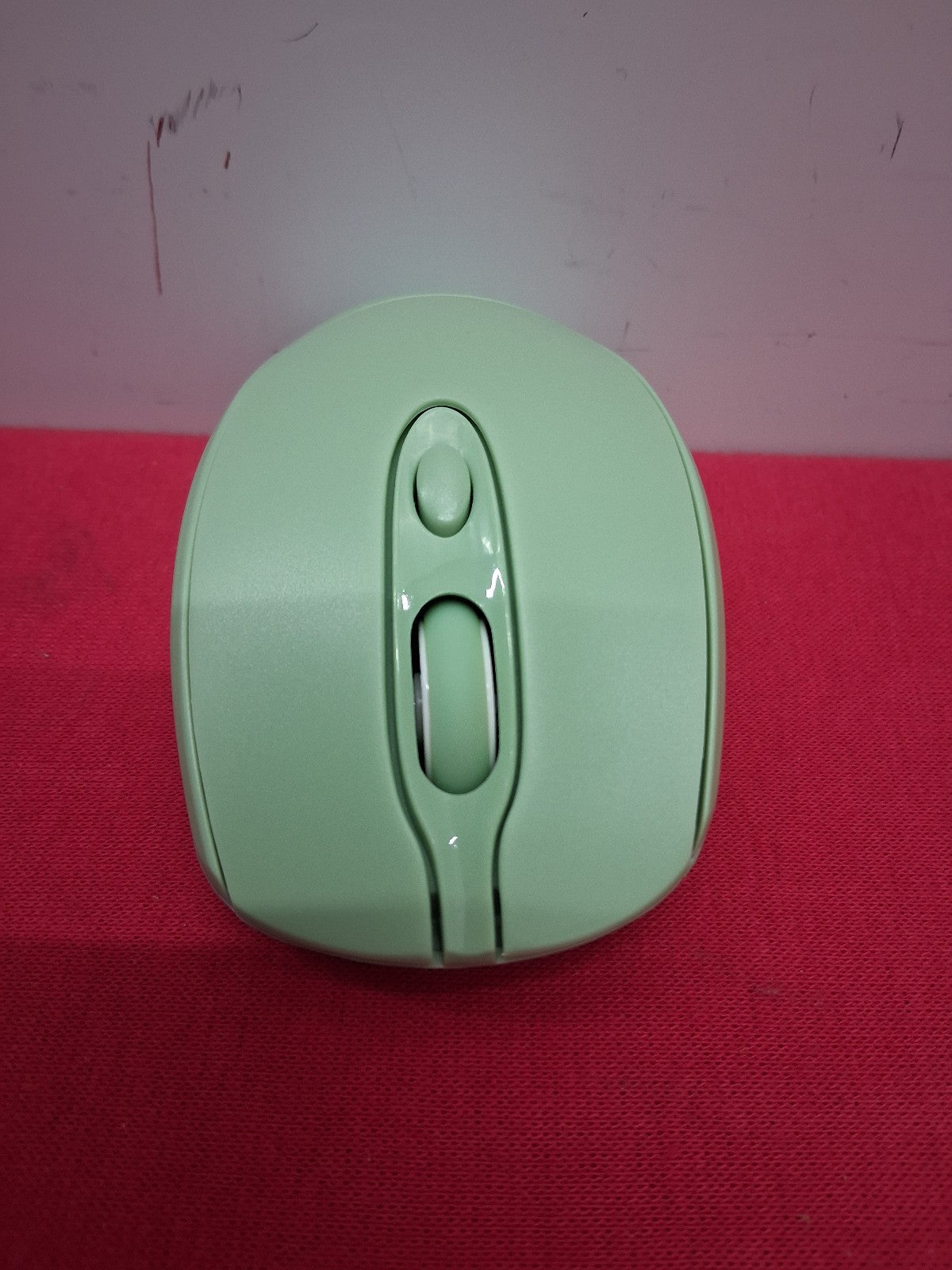 M105 WIRELESS MOUSE GREEN HIGH SPEED RESPONSE BUTTONS BRAND NEW