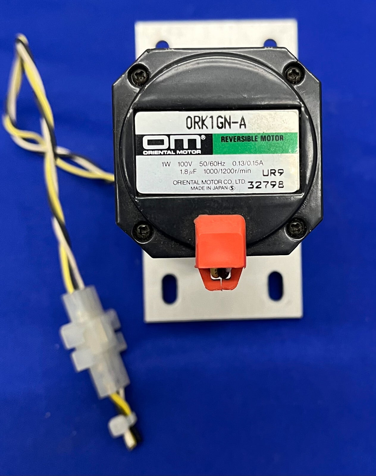 MOTOR ORIENTAL REVERSIBLE 0RK1GN-A Y CABEZAL DE REDUCCIÓN 0GN50K