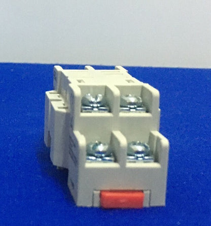 DAYTON (1) 10E075 TOMA 10A 300V
