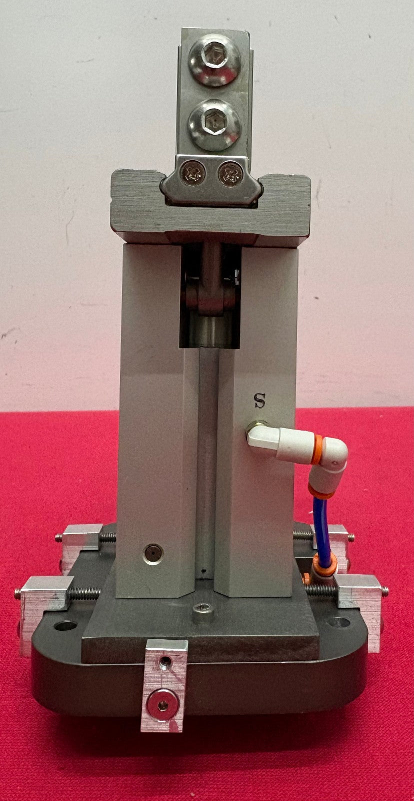 SMC MHZ2-40S2 AIR GRIPPER PARALLEL TYPE SINGLE ACTING 2 FINGER 40mm