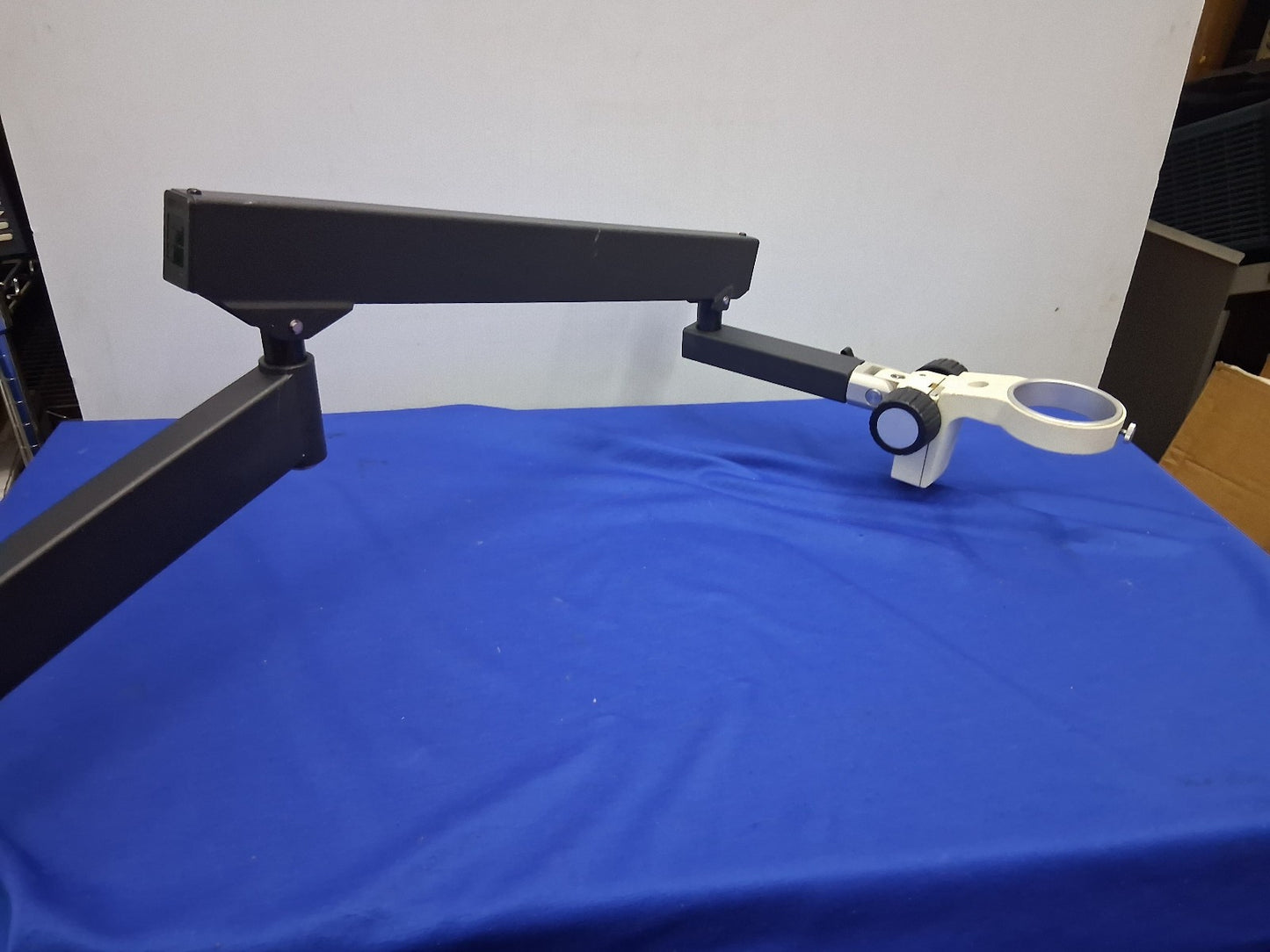 LEICA  STEREO MICROSCOPE BOOM STAND ARM FLEX ARTICULATING ARM 10450495 E ARM
