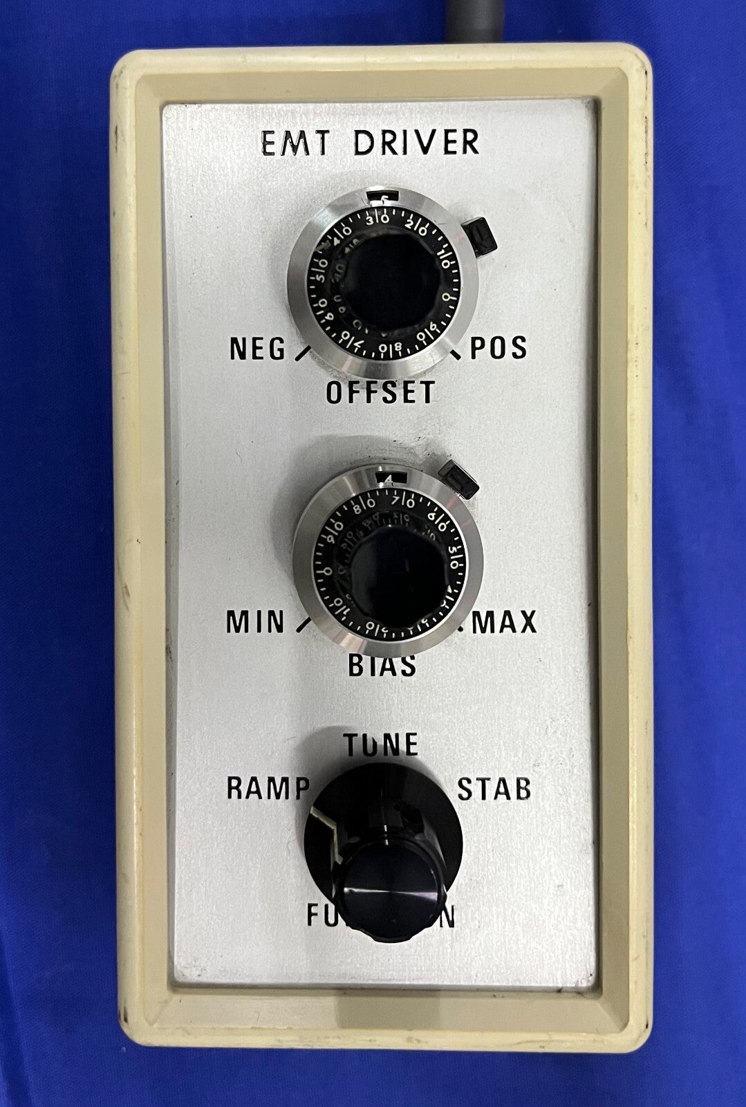 MPB TECHNOLOGIES 901 LASER STABILIZER W/ EMT DRIVER & CABLES