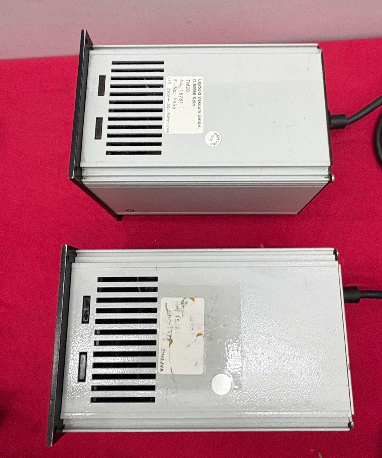 LEYBOLD THERMOVAC TM20 (15781) CONTROLLER VACUUM PUMP GAUGE QTY 2 - PARTS/REPAIR