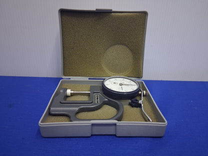 Mitutoyo 7304S Dial Thickness Gage 0-1" Range .001" with Case
