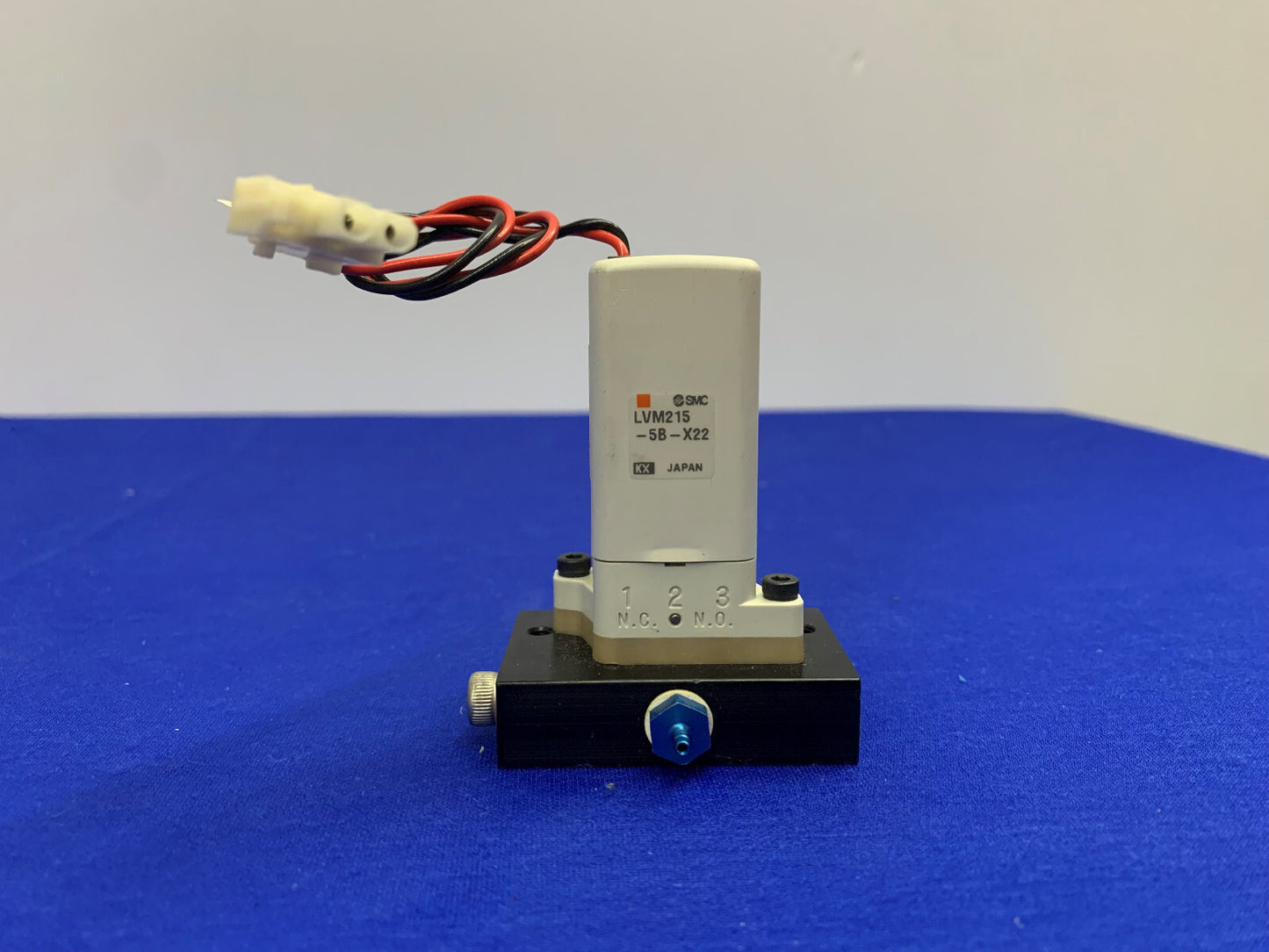 ÉLECTROVANNE SMC LVM215-5B-X22