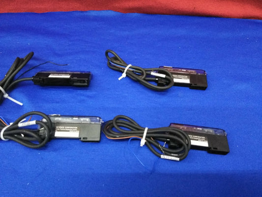 1 LOTTO QTY DA 4 - AMPLIFICATORE INTERRUTTORE DI PROSSIMITÀ KEYENCE ES-M1