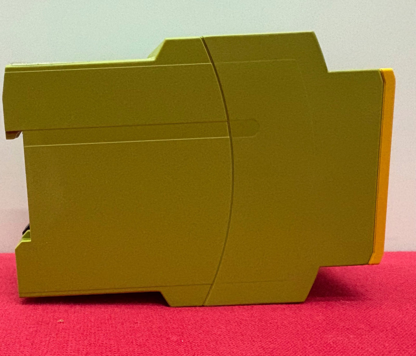 PILZ PNOZ X3 SAFETY RELAY PNOZ X3 3S ID# 774316 130VAC / 24VDC 5V,24V 6A,230V 5A