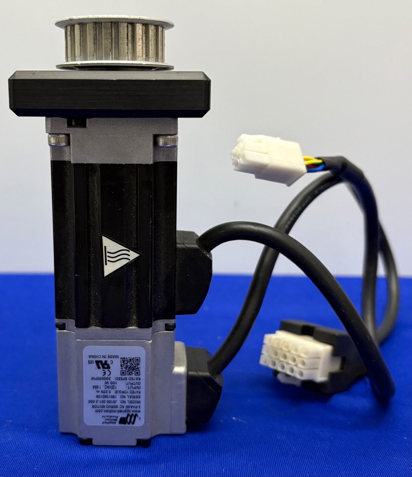 APPLIED MOTION J0100-301-3-000 3-PHASE AC SERVO MOTOR 3000 RPM