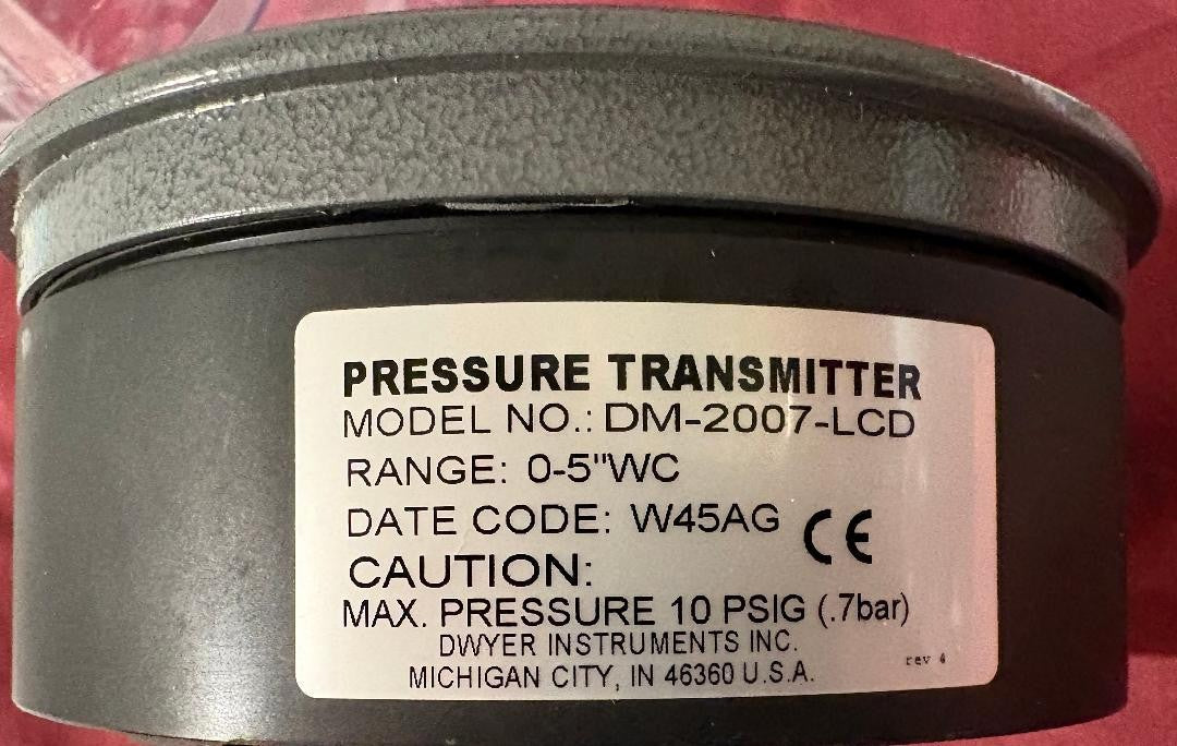DWYER DM-2007-LCD DIFFERENTIAL PRESSURE TRANSMITTER GAUGE 0-5” in WATER