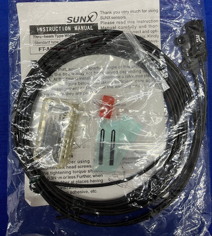 1 LOT DE 2 CAPTEURS À FIBRE OPTIQUE SUNX FT-A8 UFTA8