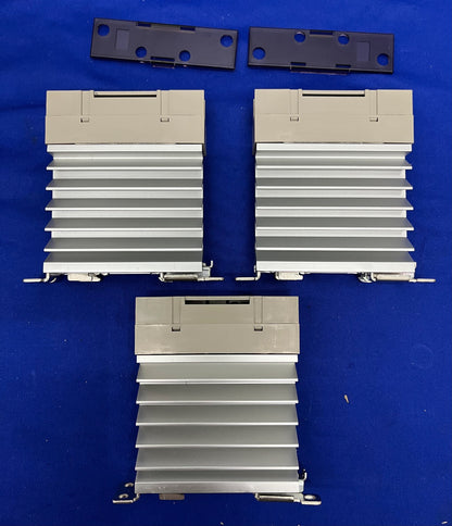 RELÈ A STATO SOLIDO OMRON G3PB-225B-VD INGRESSO DC12-24V (Solo 2 coperture) 1 LOTTO QTY 3