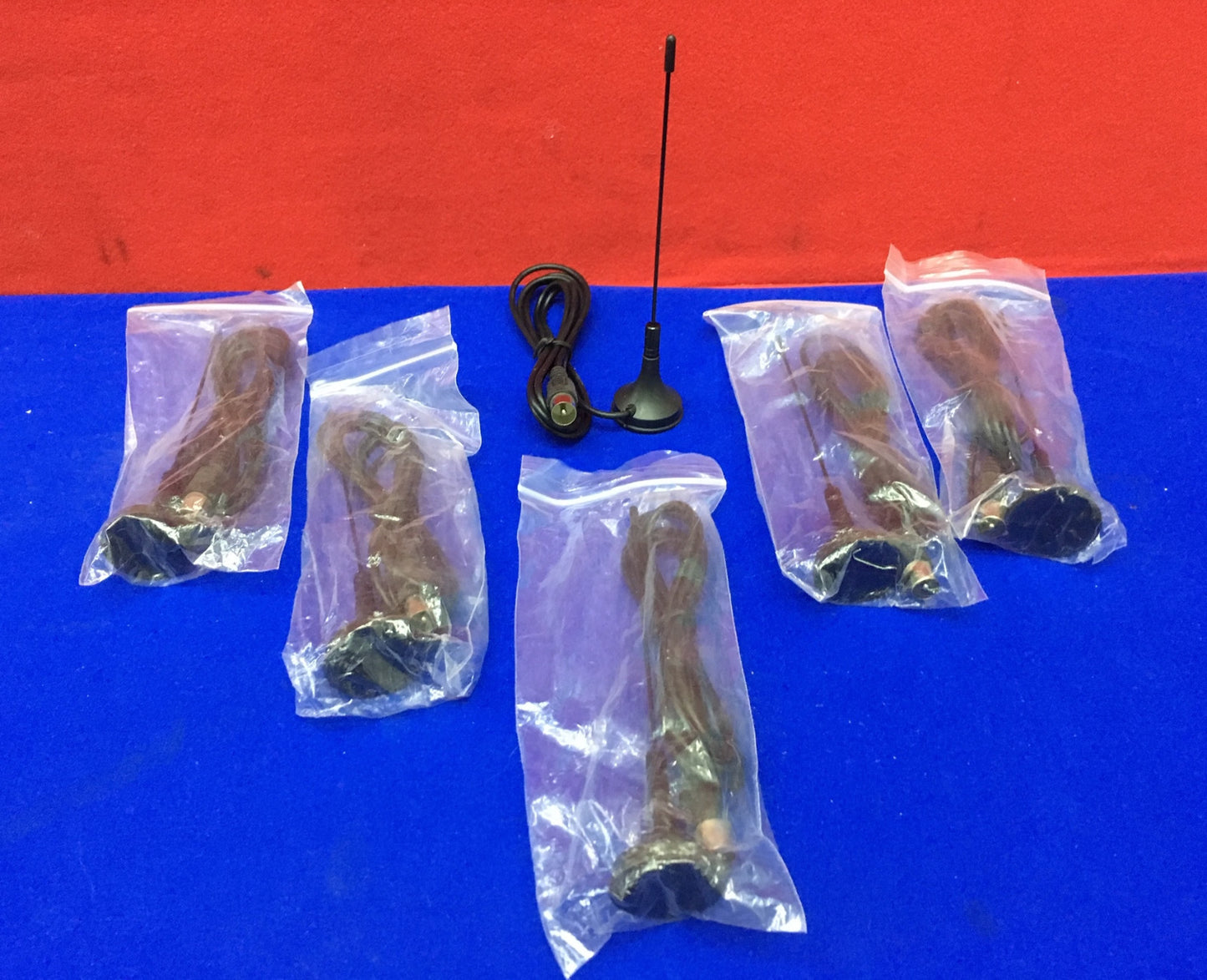 Menge 6 – RF-Antenne, 4 Zoll, magnetische Halterung, BNC-Anschluss usw.