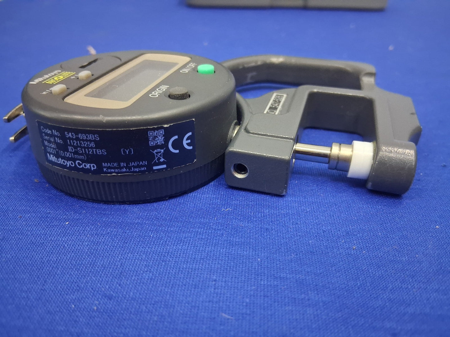 Mitutoyo Absolute 547-526 Digital Thickness Gauge 543-593BS With Case