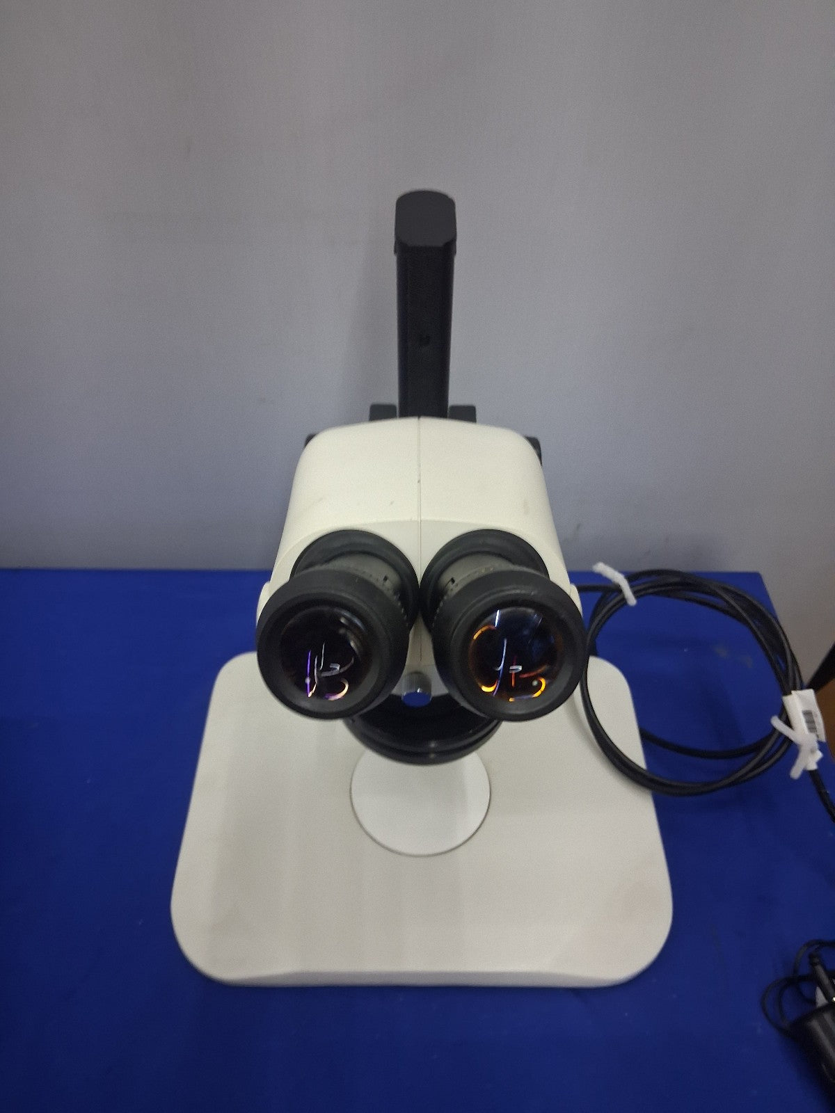 LEICA S4E STEREO ZOOM MICROSCOPE 6.3 -30 X MAGNIFICATION WITH STAND & LED LIGHT