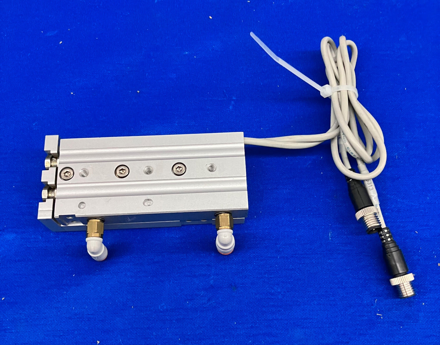 TABLE À GLISSIÈRE PNEUMATIQUE SMC MXS 8-40