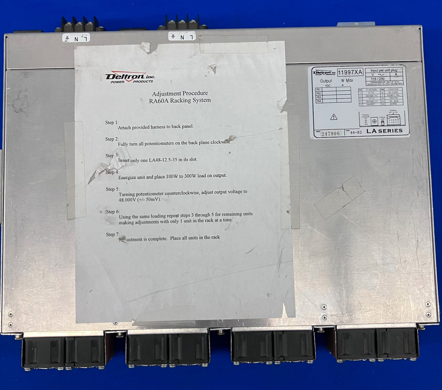 DELTRON POWER PRODUCTS LA SERIES 11997XA ALIMENTATORE RACK MOUNT (MANCANTE UNO)