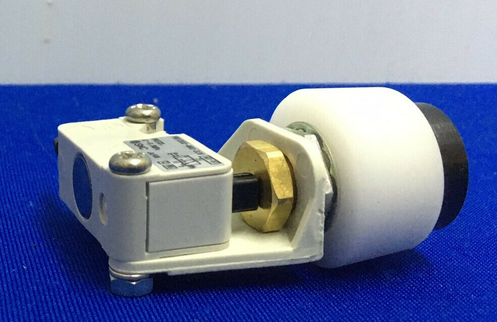 SMC VM1000-4NU-32B バルブ、アクチュエータ付きメカニカルバルブ