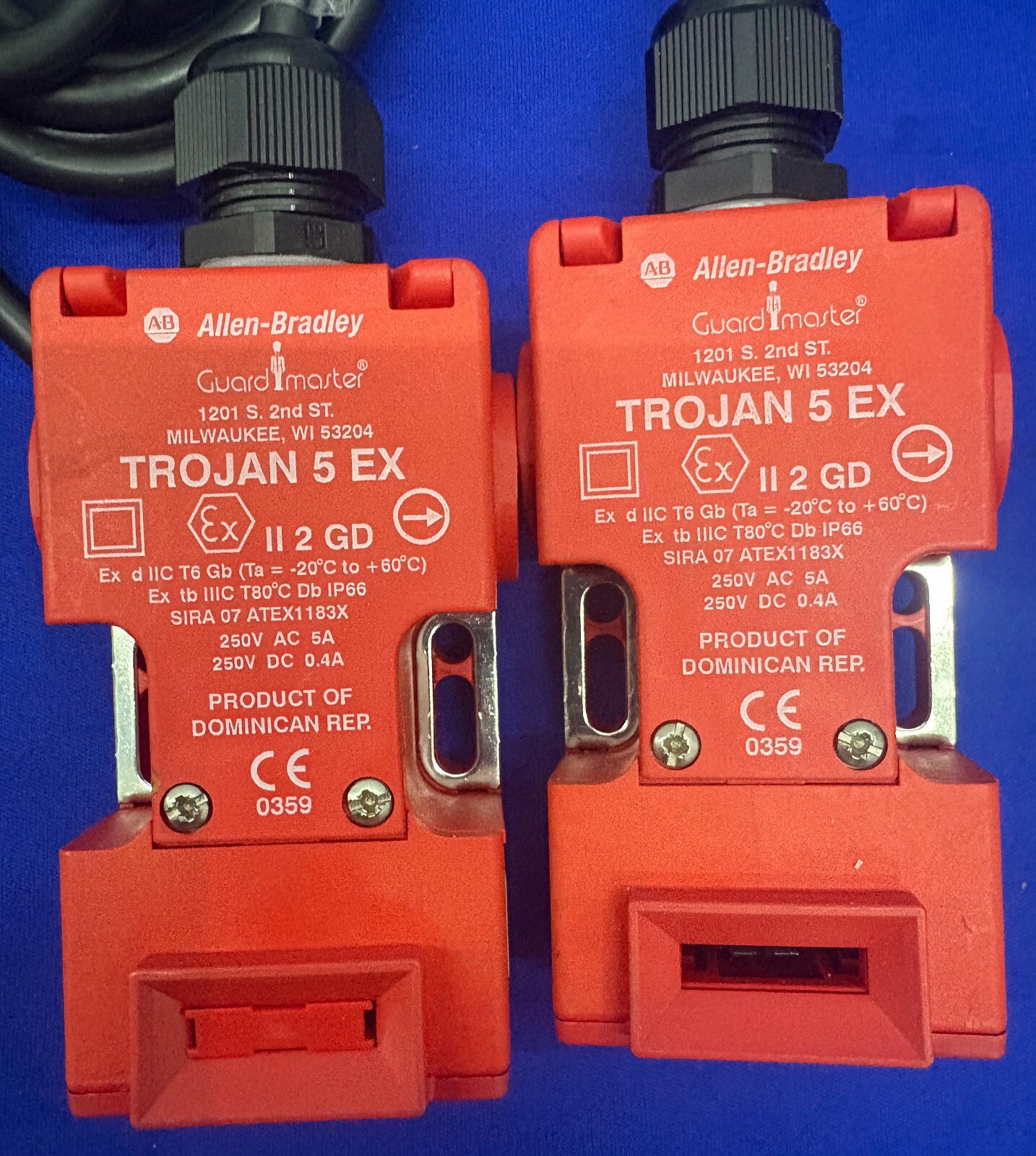 ALLEN BRADLEY AB GUARDMASTER ® VEILIGHEIDSVERGRENDELINGSSCHAKELAAR TLS2-GD2 &amp; (2) TROJAN 5EX 