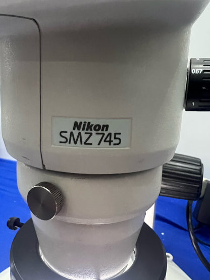 NIKON SMZ 745 MIKROSKOP 6,7X-50X MIT NIKON C-PSN 213406 STAND UND LED-LICHT 