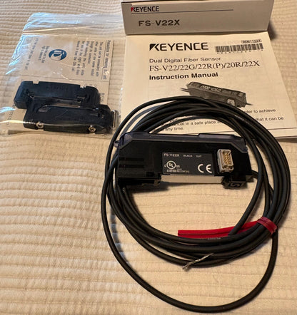 KEYENCE FS-V22X DUAL DIGITAL FIBER SENSOR
