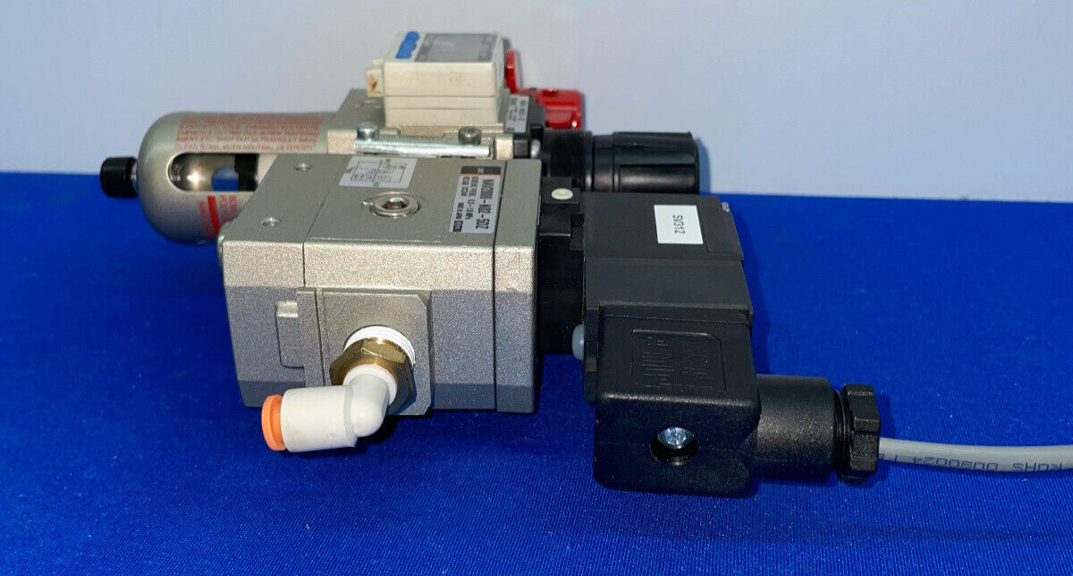 VANNE SMC AVEC AFFICHAGE NUMÉRIQUE ISE35-N-65-P ET NAV2000-NO2-5DZ ET VHS20-NO2-2