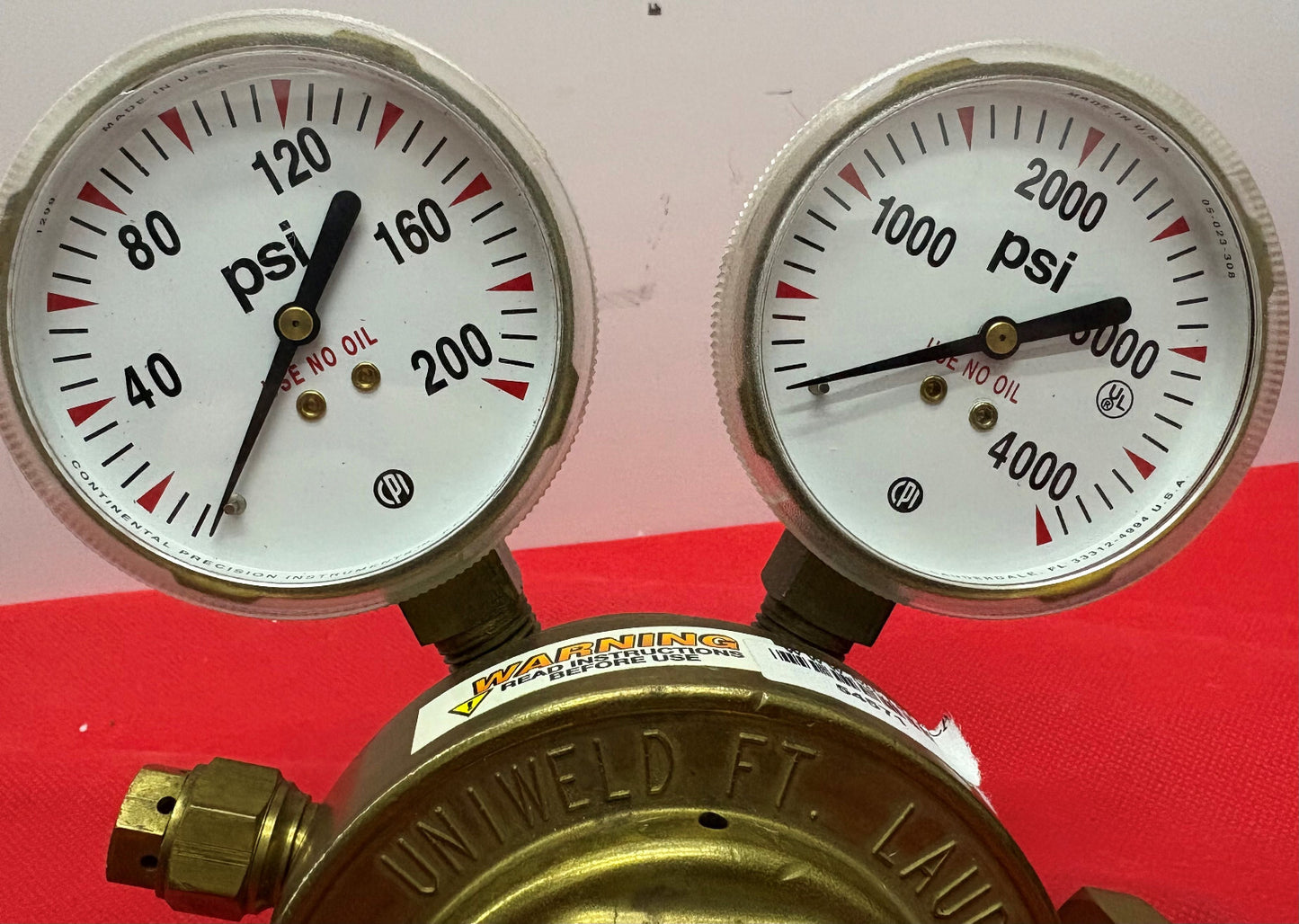 UNIWELD 592H COMPRESSED GAS REGULATOR A NITROGEN A269  W/ 2 CPI GAUGES