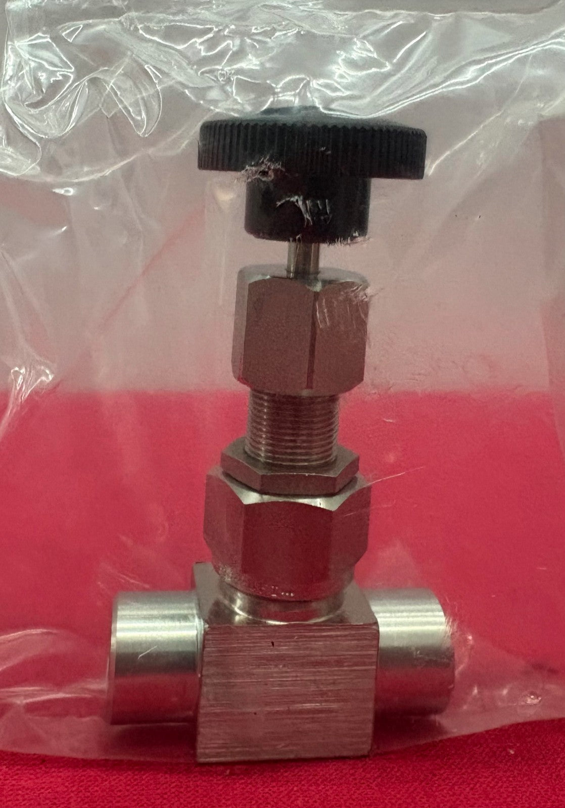 SWAGELOK WHITEY SS-31RF2 METERING FLOW VALVE - 1 BOX OF QTY 2 VALVES