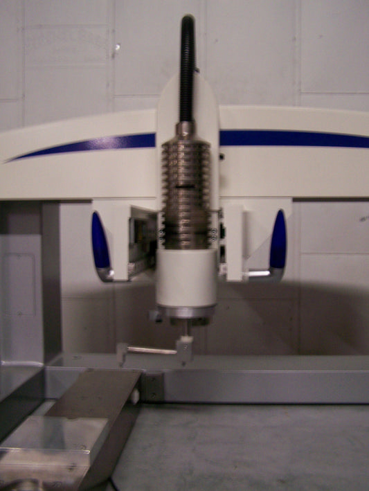 INFOTECH AUTOMATION AG IP-1000 "The Bull" PICK AND PLACE SYSTEM