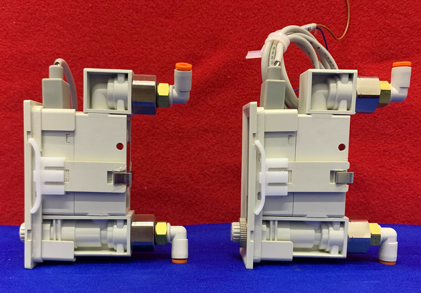 1 lot de 2 - Débitmètre numérique SMC PFM750S-N01L-E, débit 1-50 L