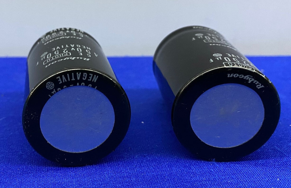 RUBYCON 450V250uF コンデンサ、中古品、「1 ロット 数量 2」として販売