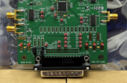 Kit di valutazione degli strumenti di sviluppo Maxim MAX2829EVKit