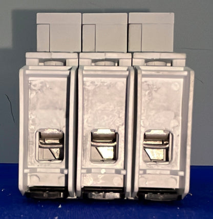 CUTLER-HAMMER WMTC1003 LEISTUNGSSCHALTER 3 AMP - 1 LOT MENGE 3