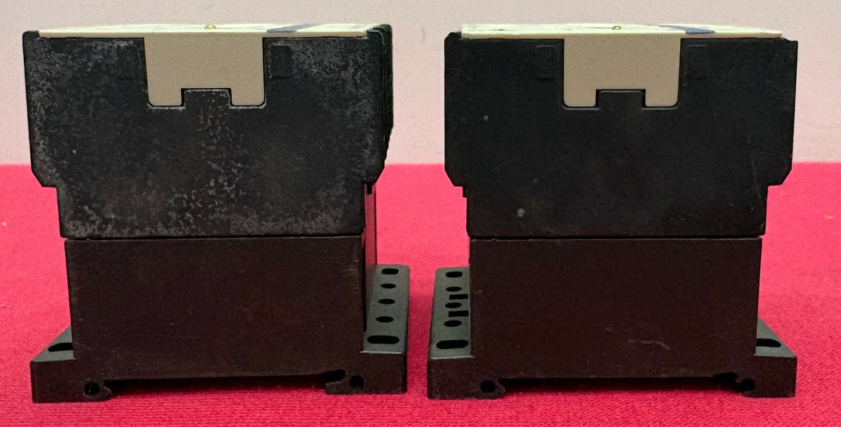 Lot of 2 TELEMECANIQUE CONTACTOR LP4K0910BW3 24V USED