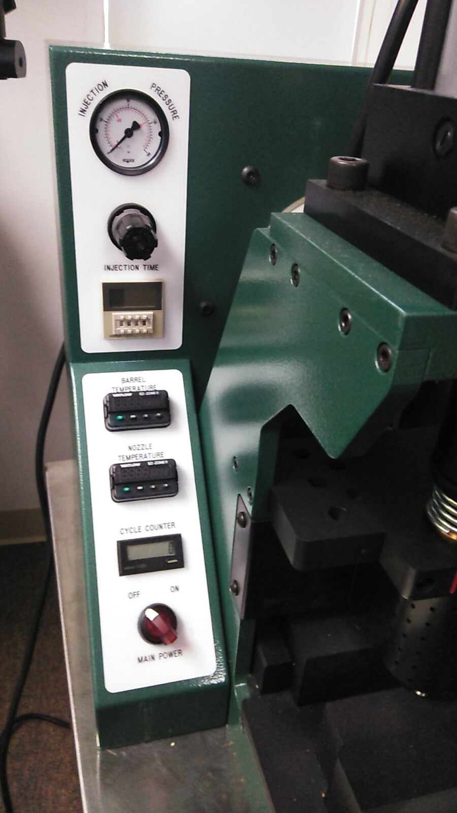 PEZO VIA Biomedical  GS-5T PLASTIC INJECTION MOLD PRESS PNEUMATIC RAM