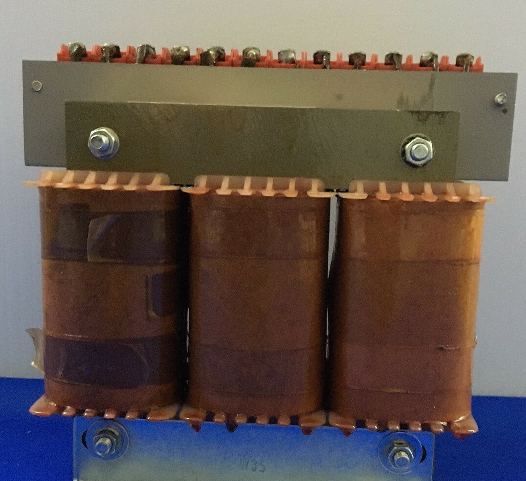 ISMET 84/071597 / 30102 TRANSFORMATEUR TYP DA,0,200 kVA, PR 220/380 V