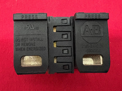 Allen Bradley AB KINETIX 5700 DC BUS LINK KIT 55mm 2198-BARCON-55DC200 SER. A