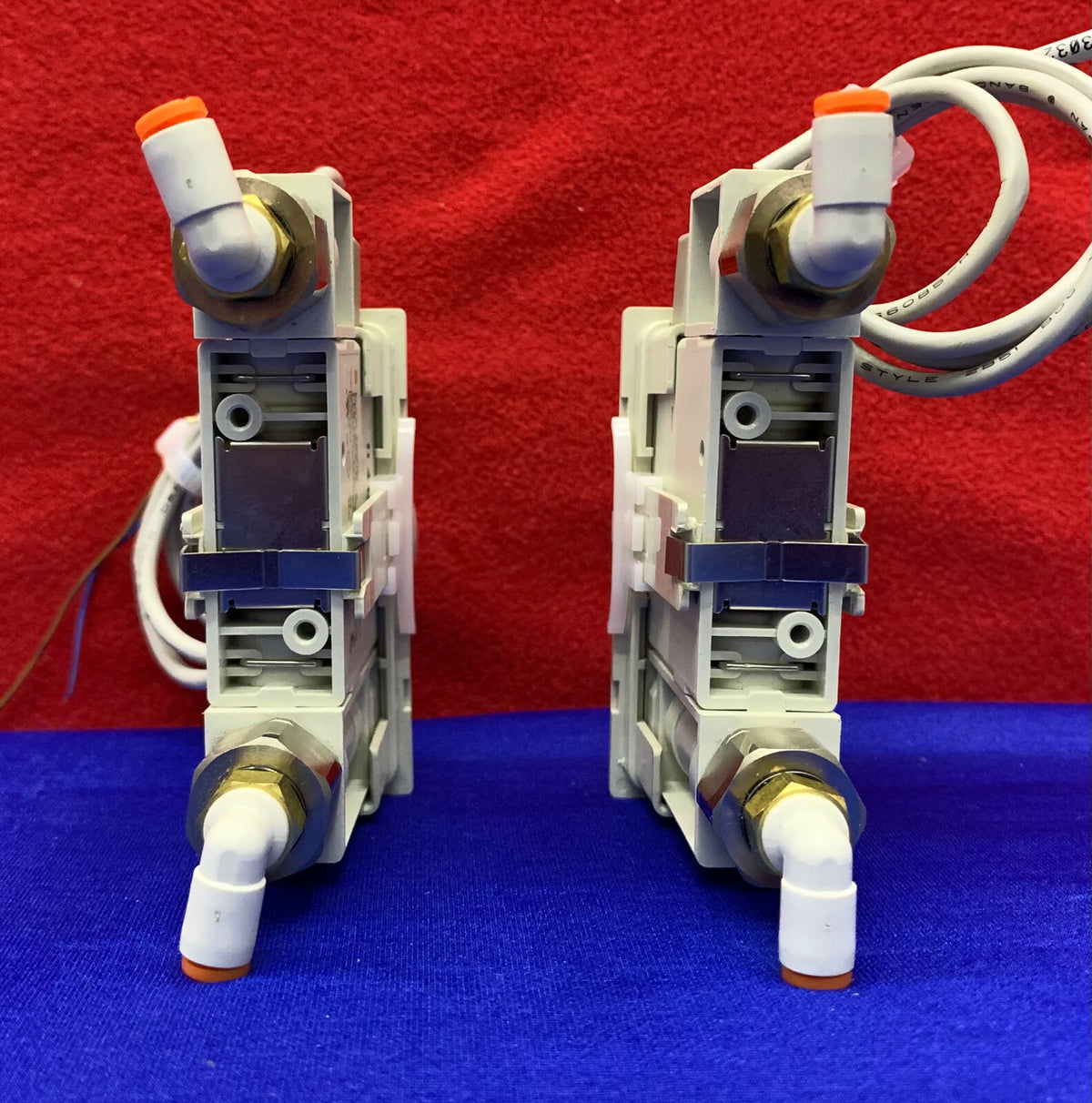 1 lot de 2 - Débitmètre numérique SMC PFM750S-N01L-E, débit 1-50 L